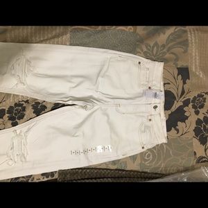 American Eagle mom jeans